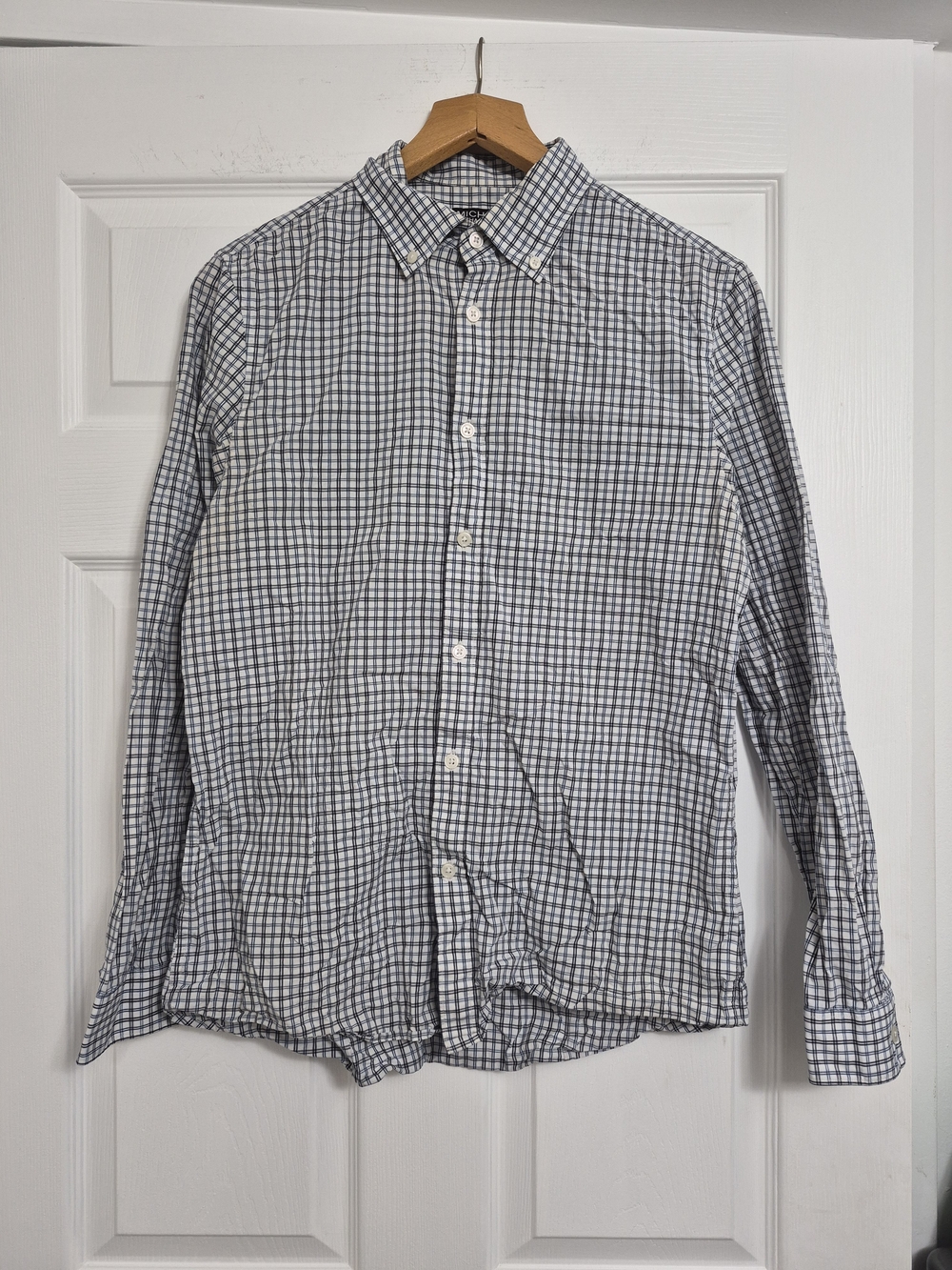 Men's Blue and White Checked Button-Up Shirt